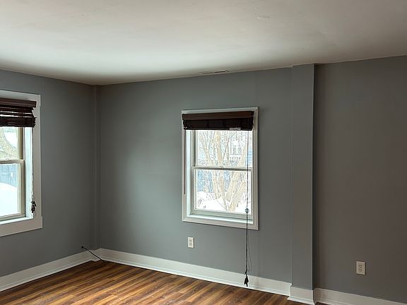 3rd image of 99 Woodlawn Ave