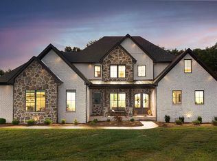 54 Lake Forest Dr, Smiths Grove, KY 42171