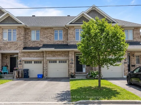 943 Klondike Rd, Ottawa, ON K2W 0E3
