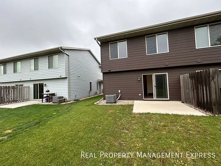 2214 S Ronsiek Ave — Photo 21