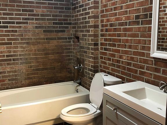 4th image of 412 W 10th Ave APT A