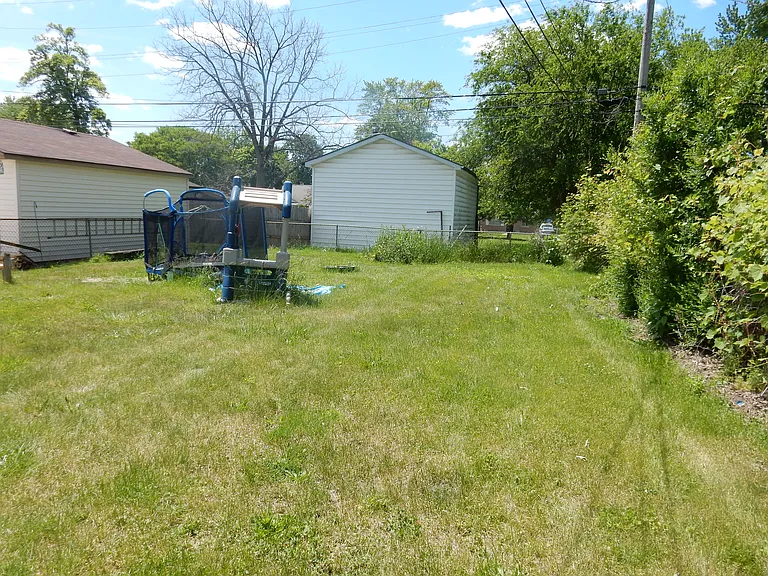 6342 Harold St — Photo 16