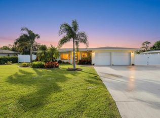 1513 Pamela St, Nokomis, FL 34275