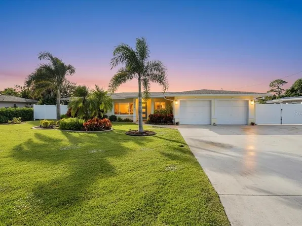 1513 Pamela St, Nokomis, FL 34275