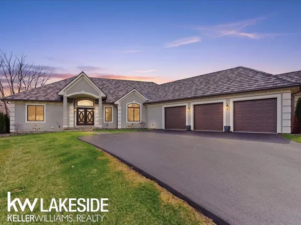 5345 Bristol Parke Cir, Clarkston, MI 48348