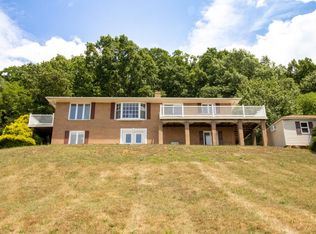 701 Amherst Rd, Staunton, VA 24401