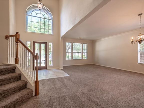 4th image of 2414 Arbor Dr