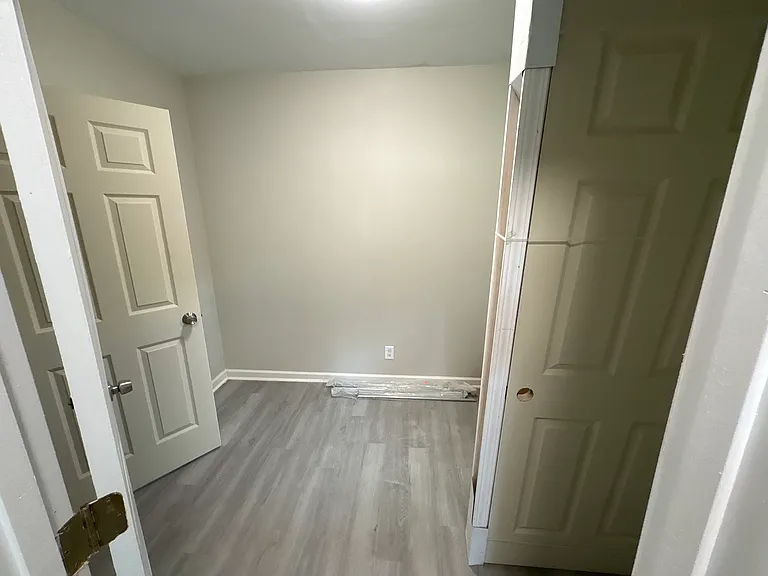 2649 Rowan St — Photo 7