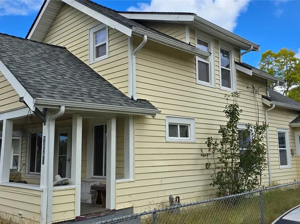 356 N 102nd Street, Seattle, WA 98133
