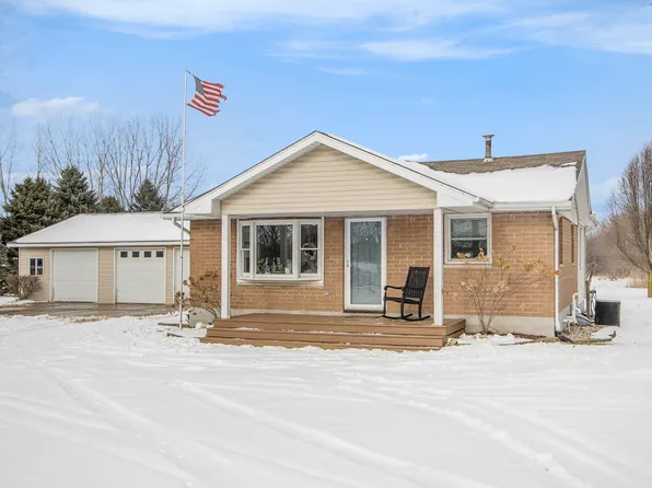 38192 88th Ave, Decatur, MI 49045