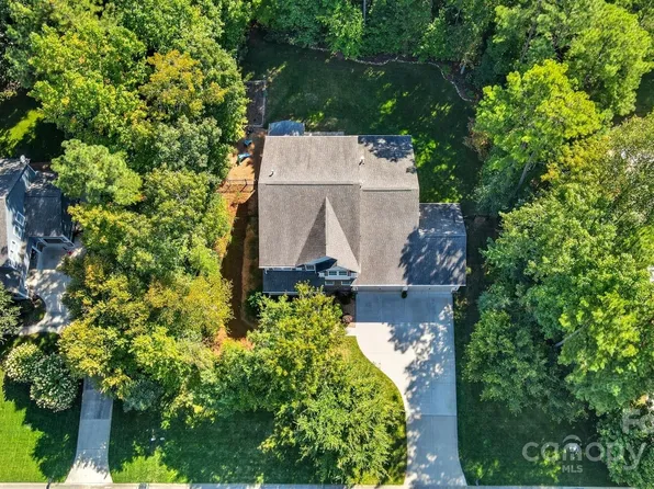 1029 Crofton Dr, Waxhaw, NC 28173