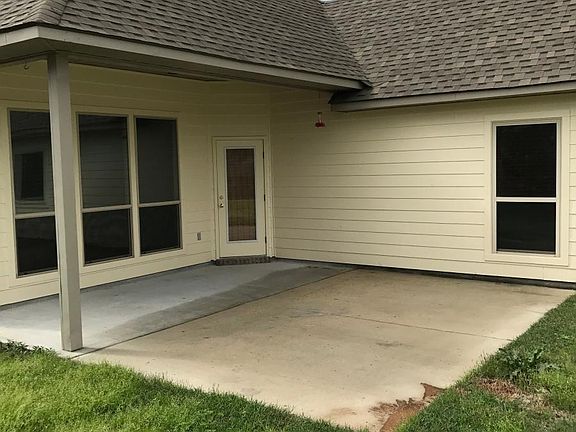 4th image of 15075 Coldwater Dr