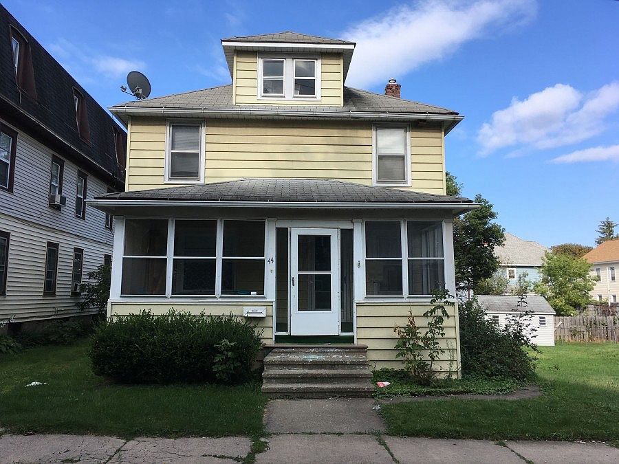1st image of 44 Farr Ave