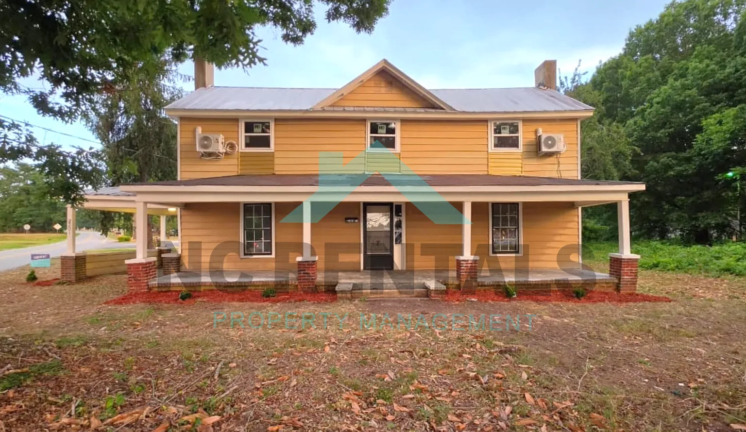 3 bed, 2260 sqft, $1,600 — Photo 1