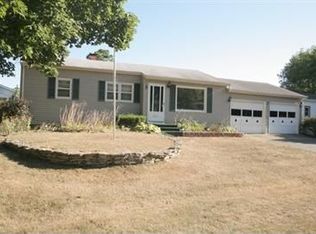 809 Circle Dr, Augusta, MI 49012