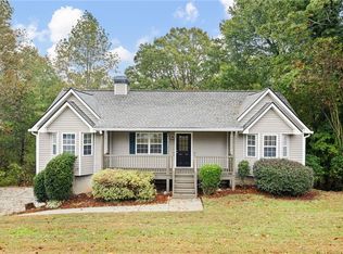 698 Fairview Dr, Dallas, GA 30157