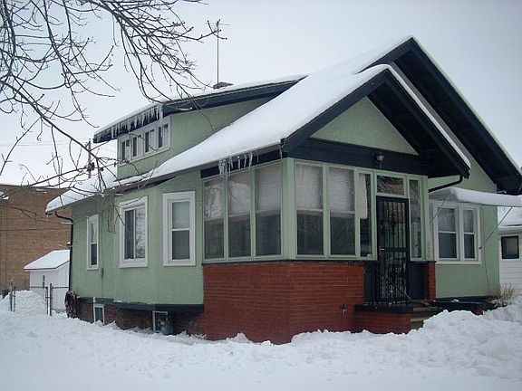 2nd image of 520 Sheridan St