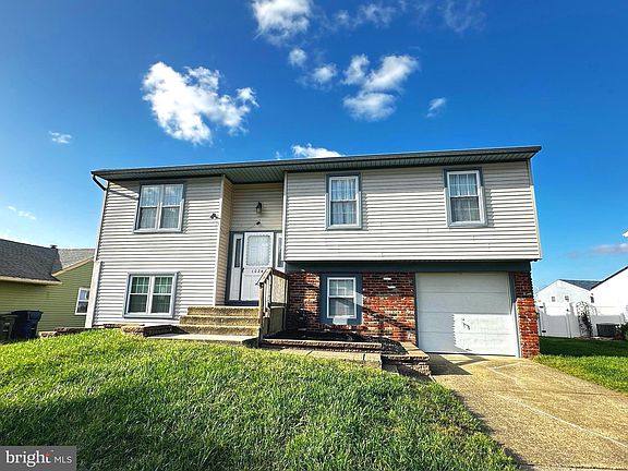 2nd image of 1024 Micawber Dr