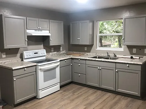1858 Ivy Ln Photo 1