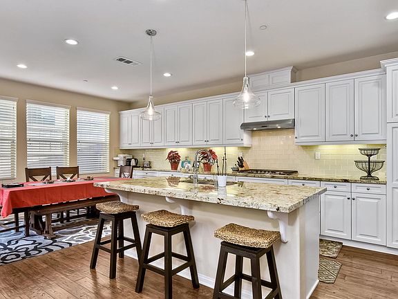 2nd image of 15842 Babcock St