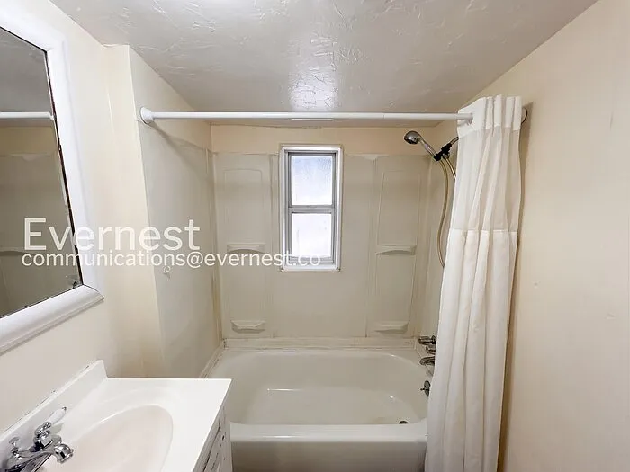 110 1/2 W Cheyenne Rd — Photo 14