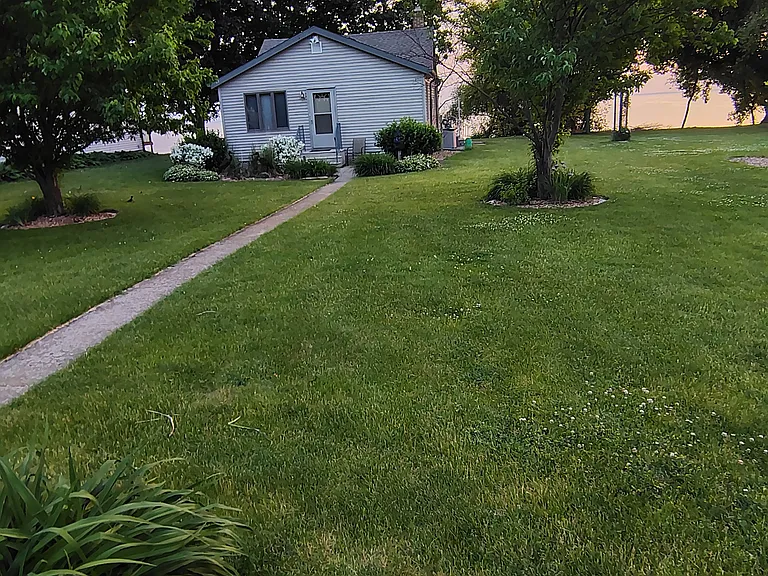 Paramount Dr — Photo 16