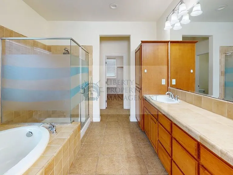 4242 Arthur Mace Dr — Photo 9