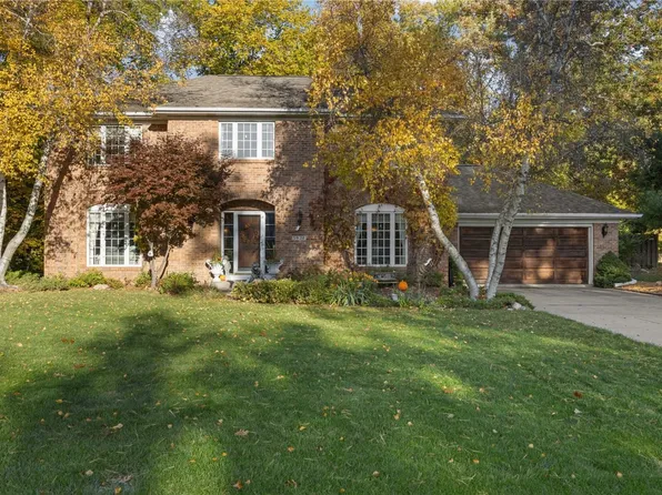 3920 Wyndham Dr NE, Cedar Rapids, IA 52402