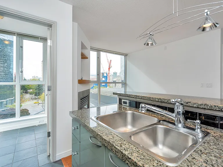 1068 Hornby St #1106 — Photo 5