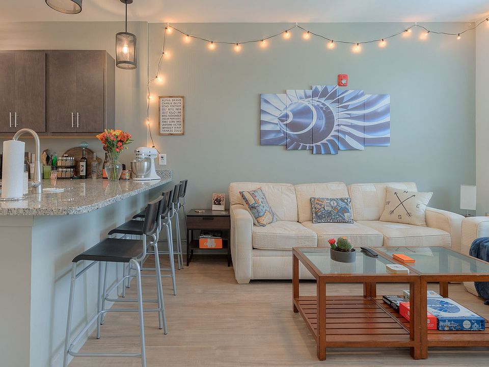 1st image of 1222 Patrick Henry Dr #2