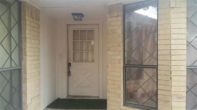 1st image of 2219 Cedarcrest Dr