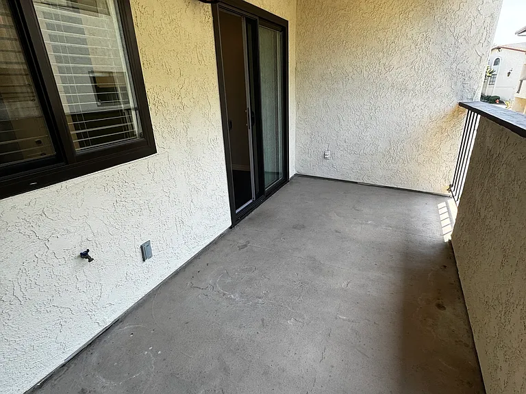 400 S Flower St #180 — Photo 15
