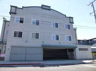 541 Wave St APT 14, Monterey, CA