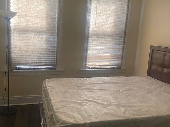 3rd image of 76 Bedford St #2