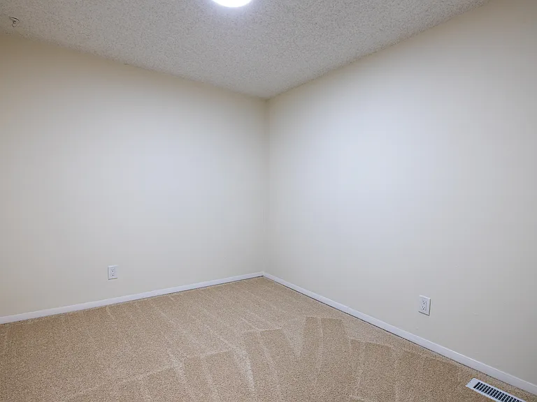 4862 S 168th St — Photo 23