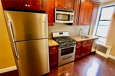 Rented by R New York