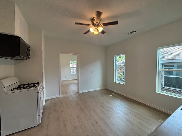 1815 Leath St — Photo 7