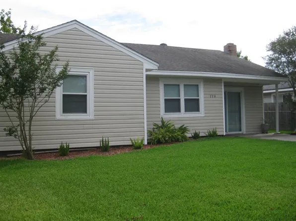 720 S Holmes St, La Porte, TX 77571