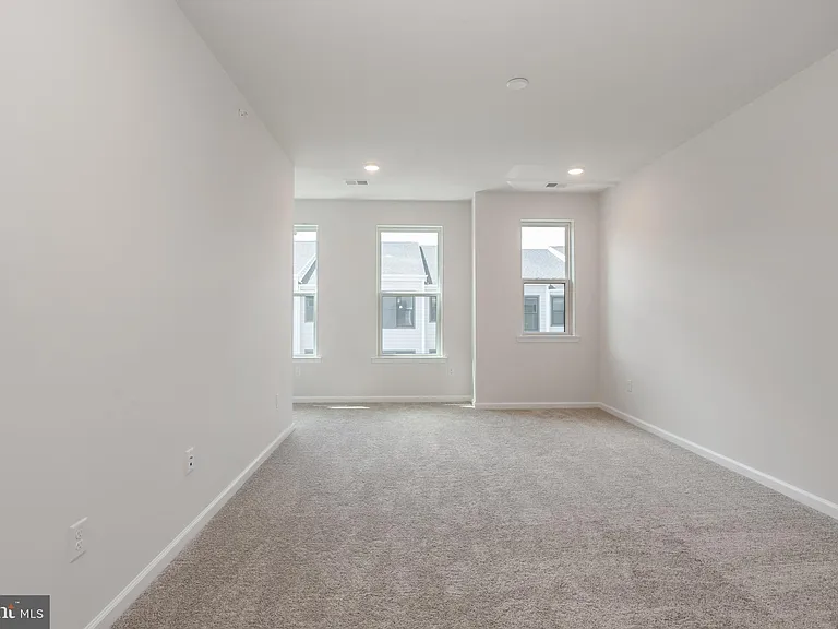 1210 Parker Blvd — Photo 27