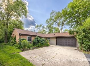 109 Lawton Ln, Bolingbrook, IL 60440