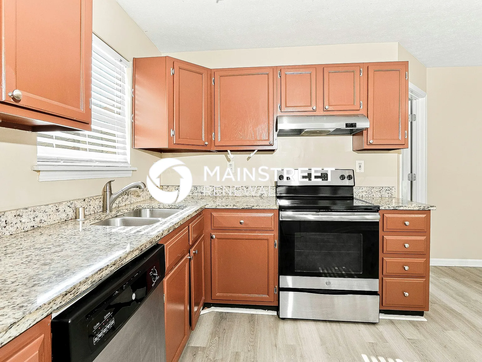 10414 Pebblestone Cir — Photo 4