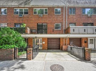 9422 57th Ave, Elmhurst, NY 11373