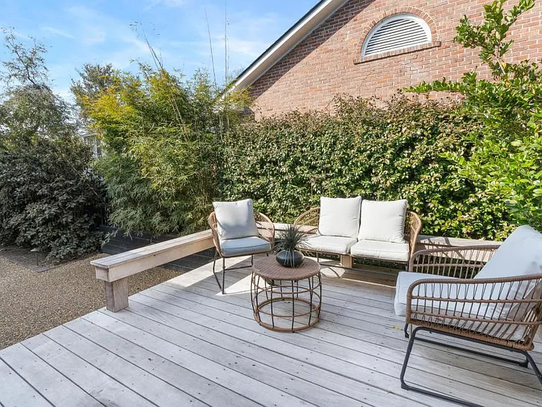 59 Beverly Rd — Photo 32