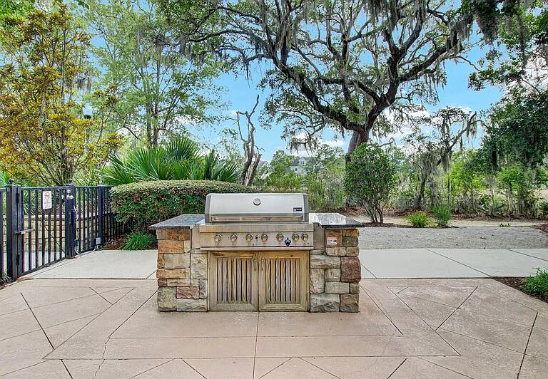 125 Pier View St #209 — Photo 37