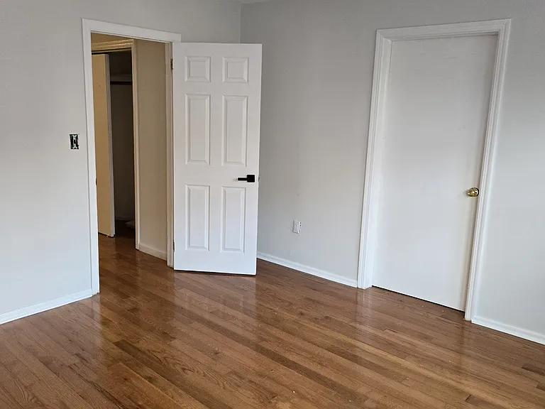 18 Sherwood Ave #1 — Photo 2