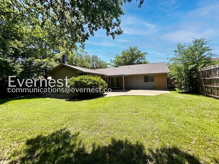 1505 Hanover Dr — Photo 23