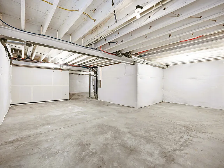 10054 E 59th Ave — Photo 28