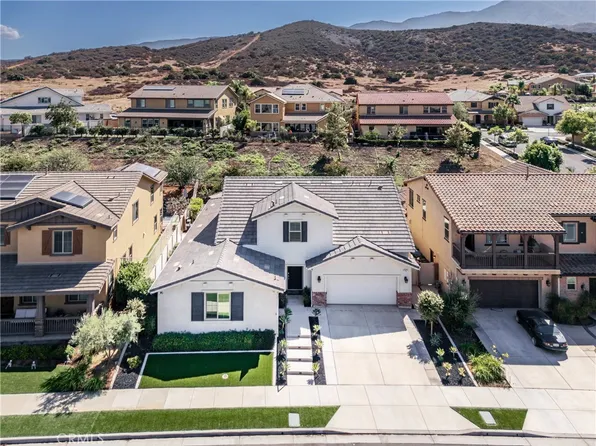 11927 Bunting Cir, Corona, CA 92883