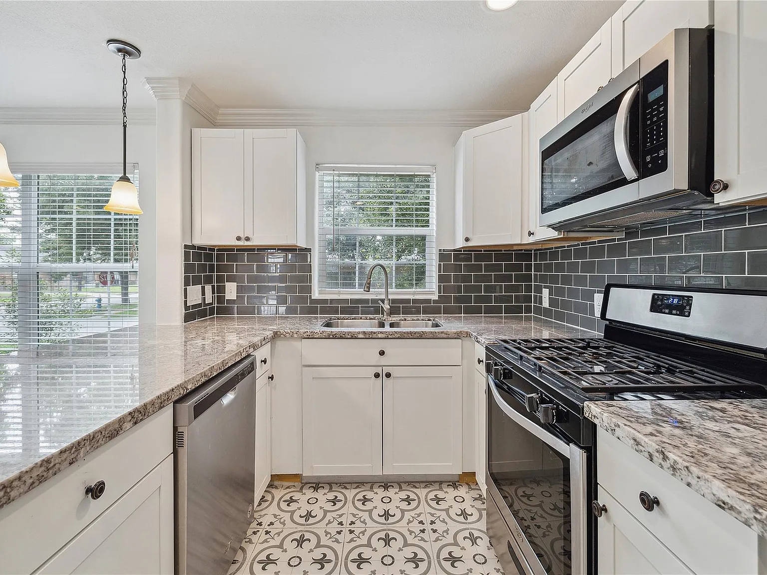 2 bed, 2.0 bath, 1212 sqft, $2,200 — Photo 4