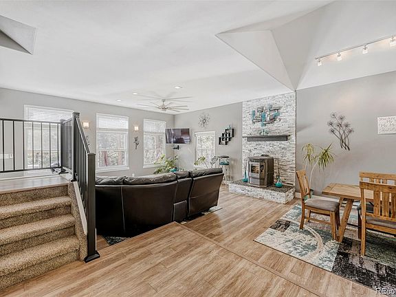 3rd image of 3392 Estates Circle